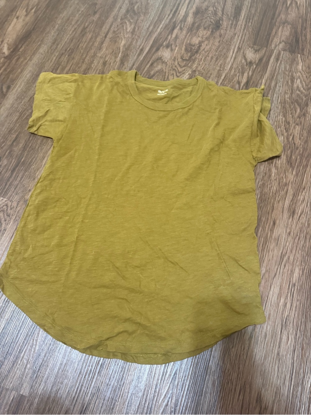 NWOT- Madewell Olive Crewneck Tee